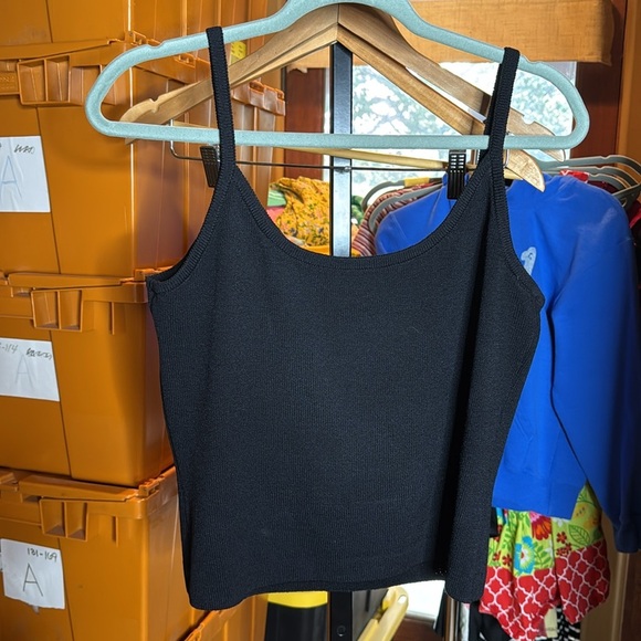 ST JOHN BASICS KNIT WOMENS TOP CAMI BLACK SANTANA KNIT SIZE MEDIUM - Picture 7 of 9